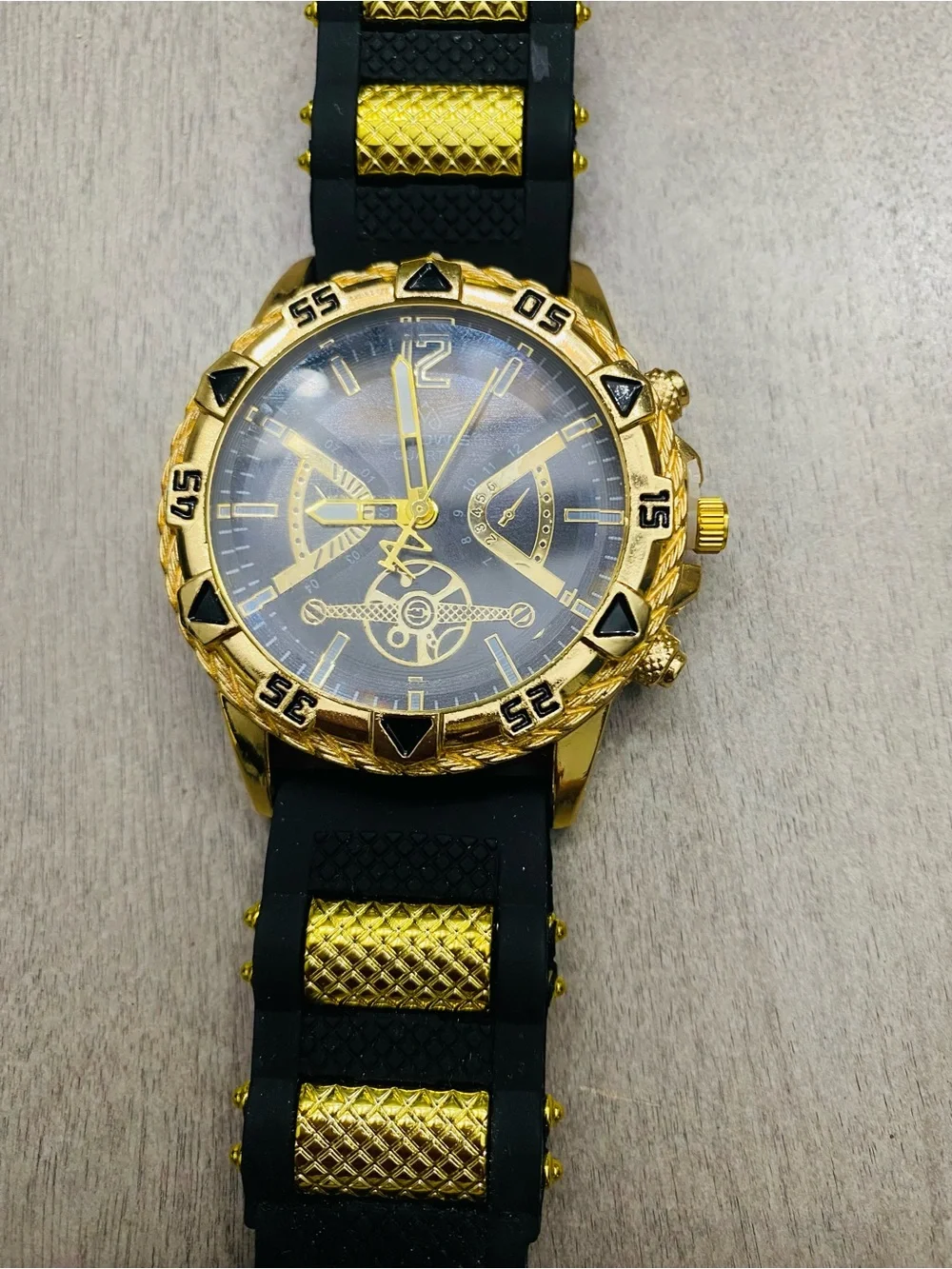 Gold and Black Men's Sport Watch